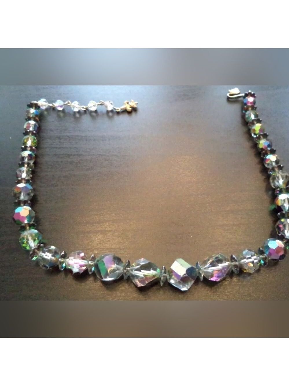 VENDOME WATERMELON HELIOTROPE GLASS NECKLACE VTG
